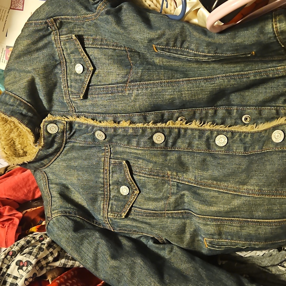 EUC GAP  Faux Fur/ Poly  Lined DenimJacket